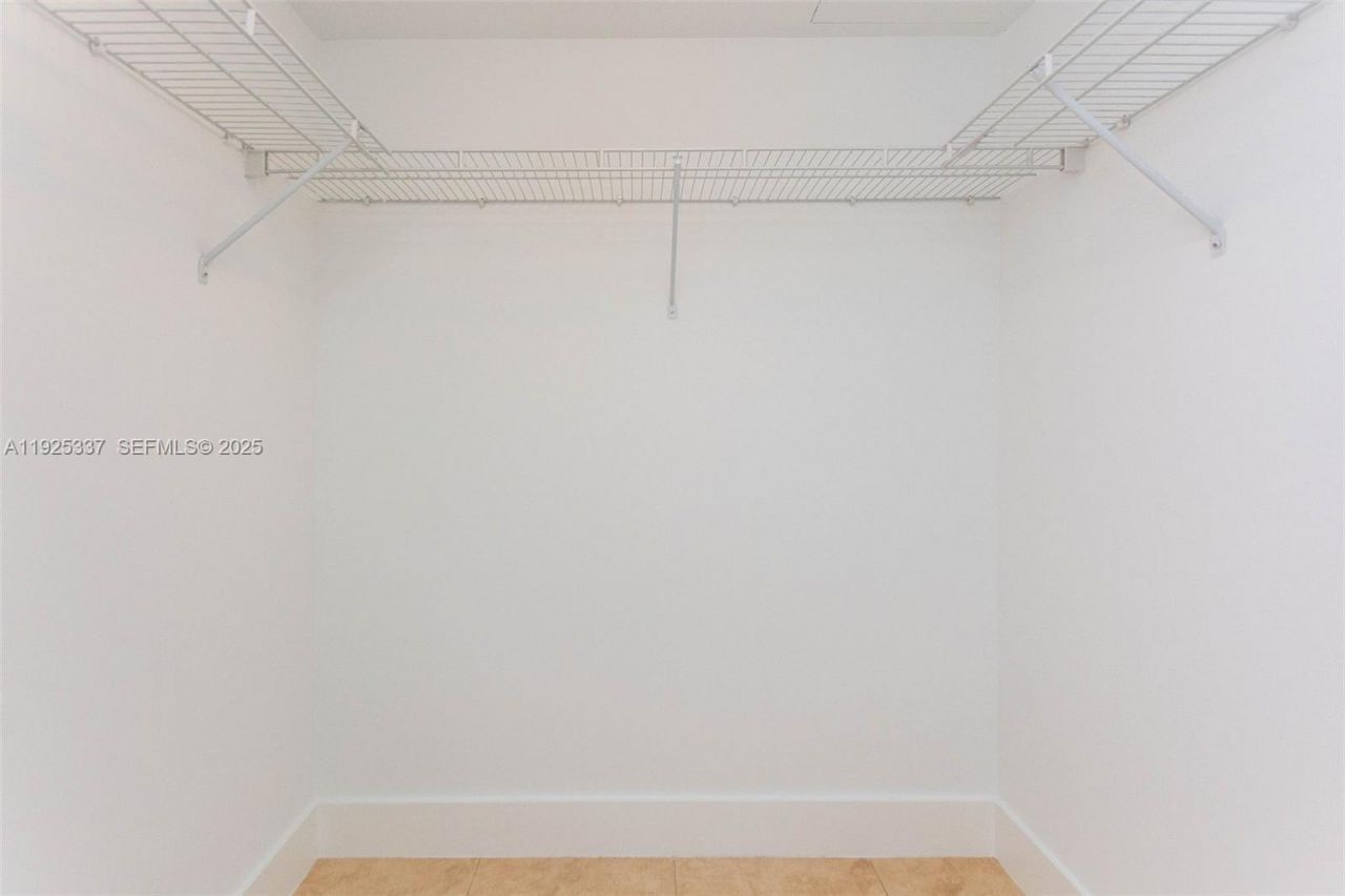 41 SE 5th St, Unit 2314, Miami, FL 33131 Photo