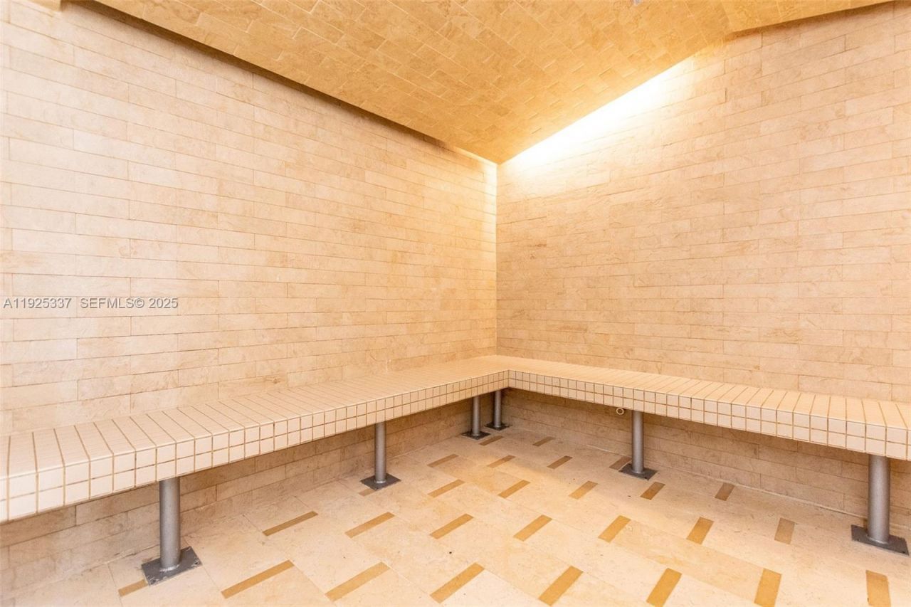 41 SE 5th St, Unit 2314, Miami, FL 33131 Photo