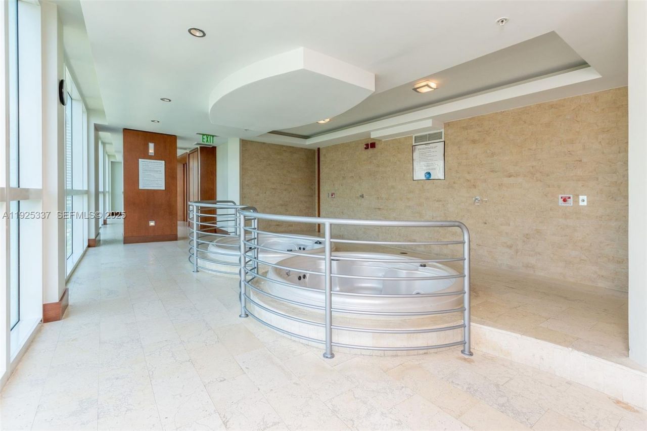 41 SE 5th St, Unit 2314, Miami, FL 33131 Photo