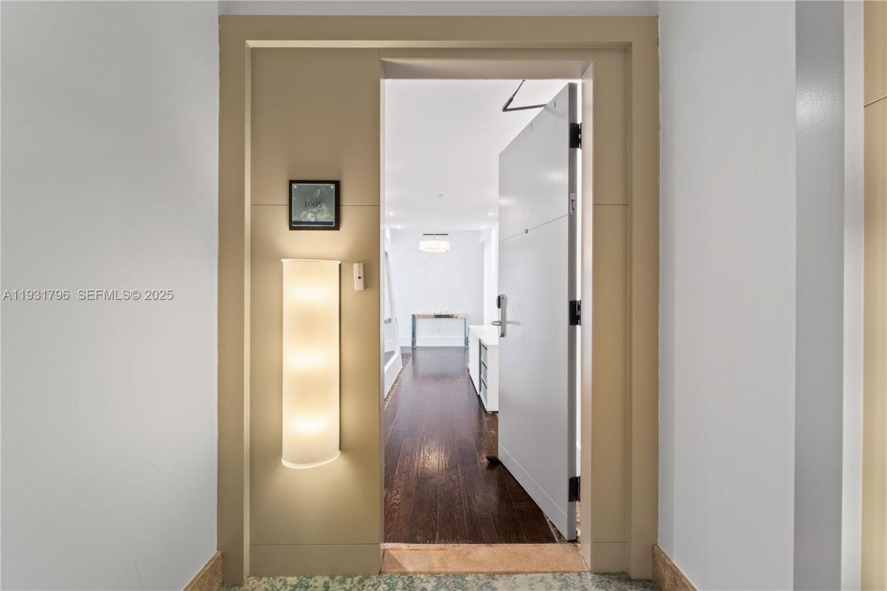 6799 Collins Ave, Unit 1005, Miami Beach, FL 33141 Photo