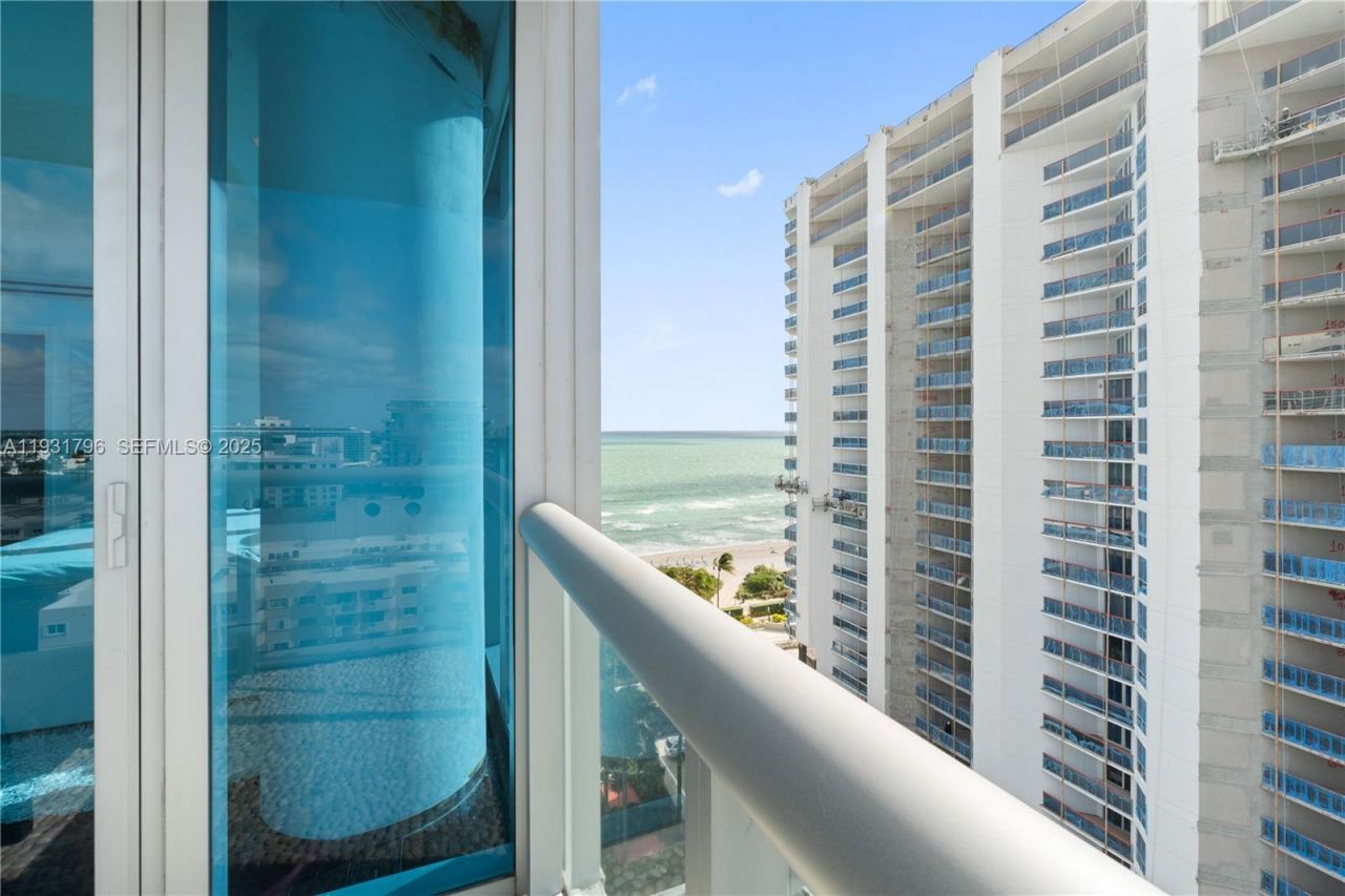 6799 Collins Ave, Unit 1005, Miami Beach, FL 33141 Photo
