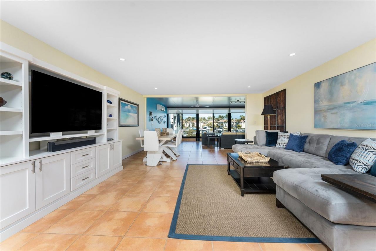 3230 South Shore Drive, Unit 33B, Punta Gorda, FL 33955 Photo