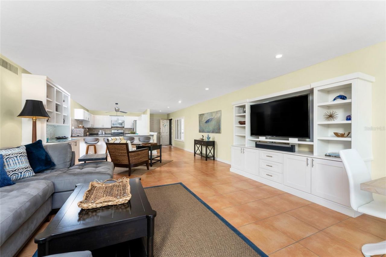 3230 South Shore Drive, Unit 33B, Punta Gorda, FL 33955 Photo