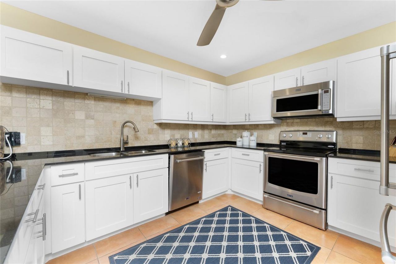 3230 South Shore Drive, Unit 33B, Punta Gorda, FL 33955 Photo