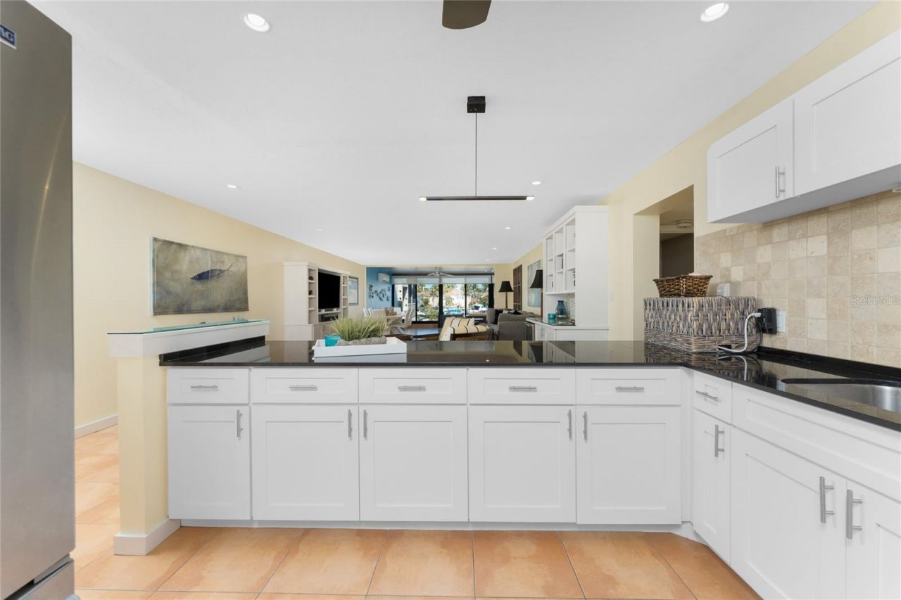 3230 South Shore Drive, Unit 33B, Punta Gorda, FL 33955 Photo