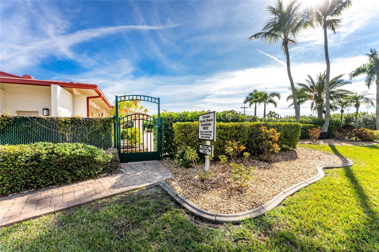 3230 South Shore Drive, Unit 33B, Punta Gorda, FL 33955 Photo