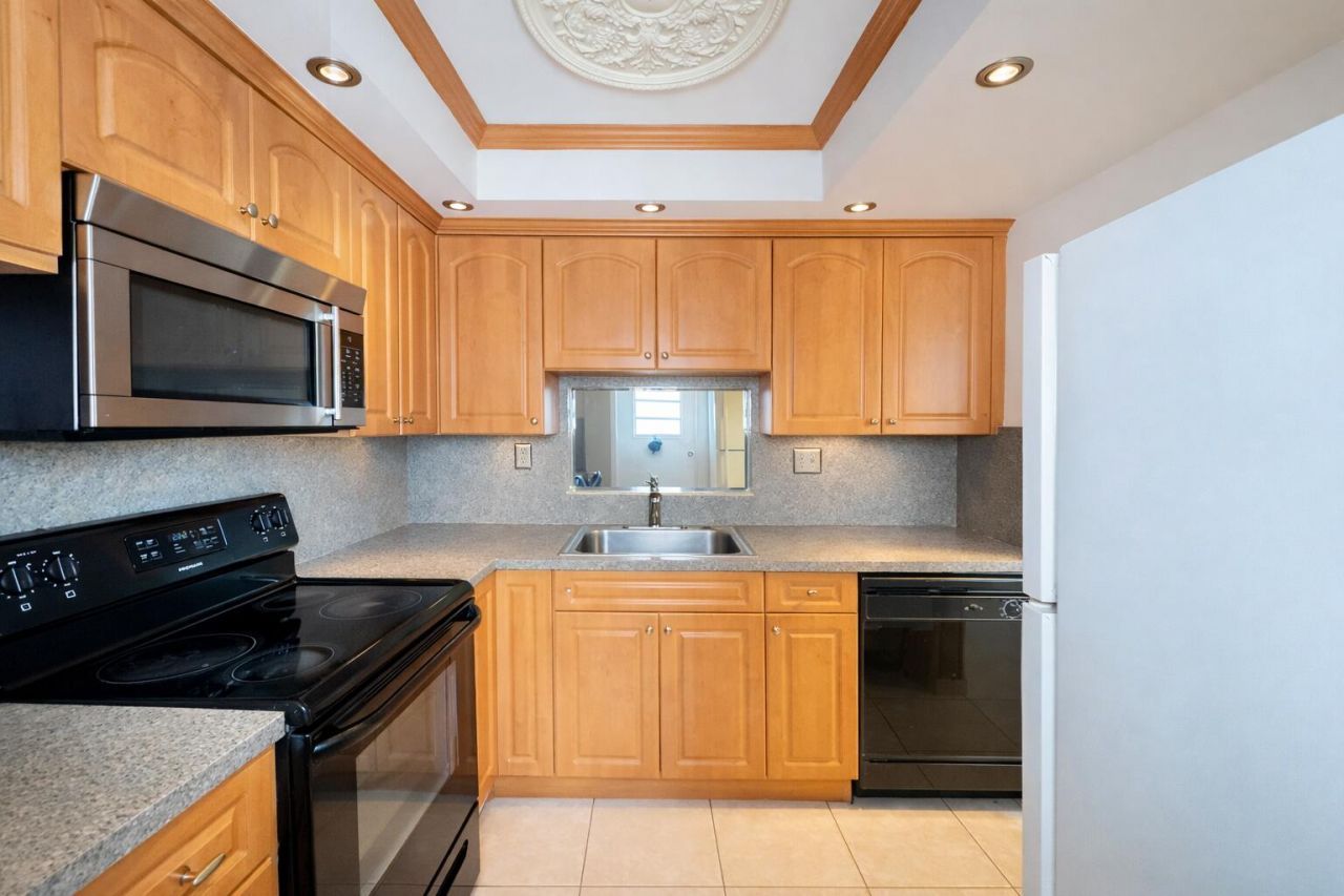 5041 W Oakland Park Boulevard, Unit 111, Lauderdale Lakes, FL 33313 Photo