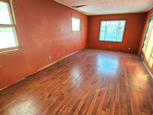 414 Crocker Avenue S, Thief River Falls, MN 56701