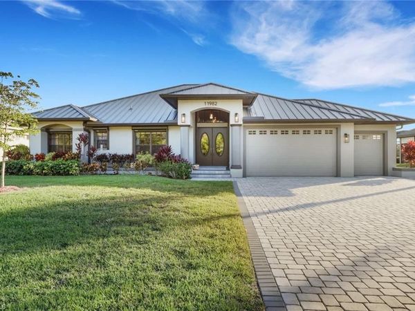 11982 Royal Tee CIR, CAPE CORAL, FL 33991