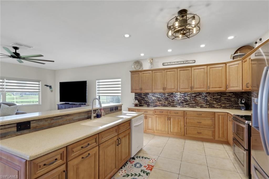 11982 Royal Tee Cir, Cape Coral, FL 33991 Photo