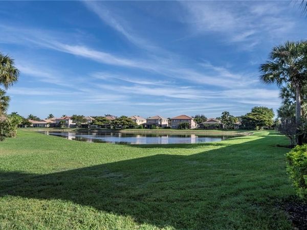 3372 Dandolo CIR, CAPE CORAL, FL 33909