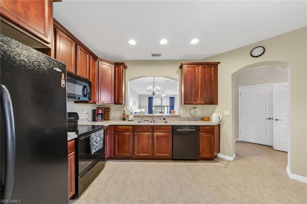 3372 Dandolo Cir, Cape Coral, FL 33909 Photo