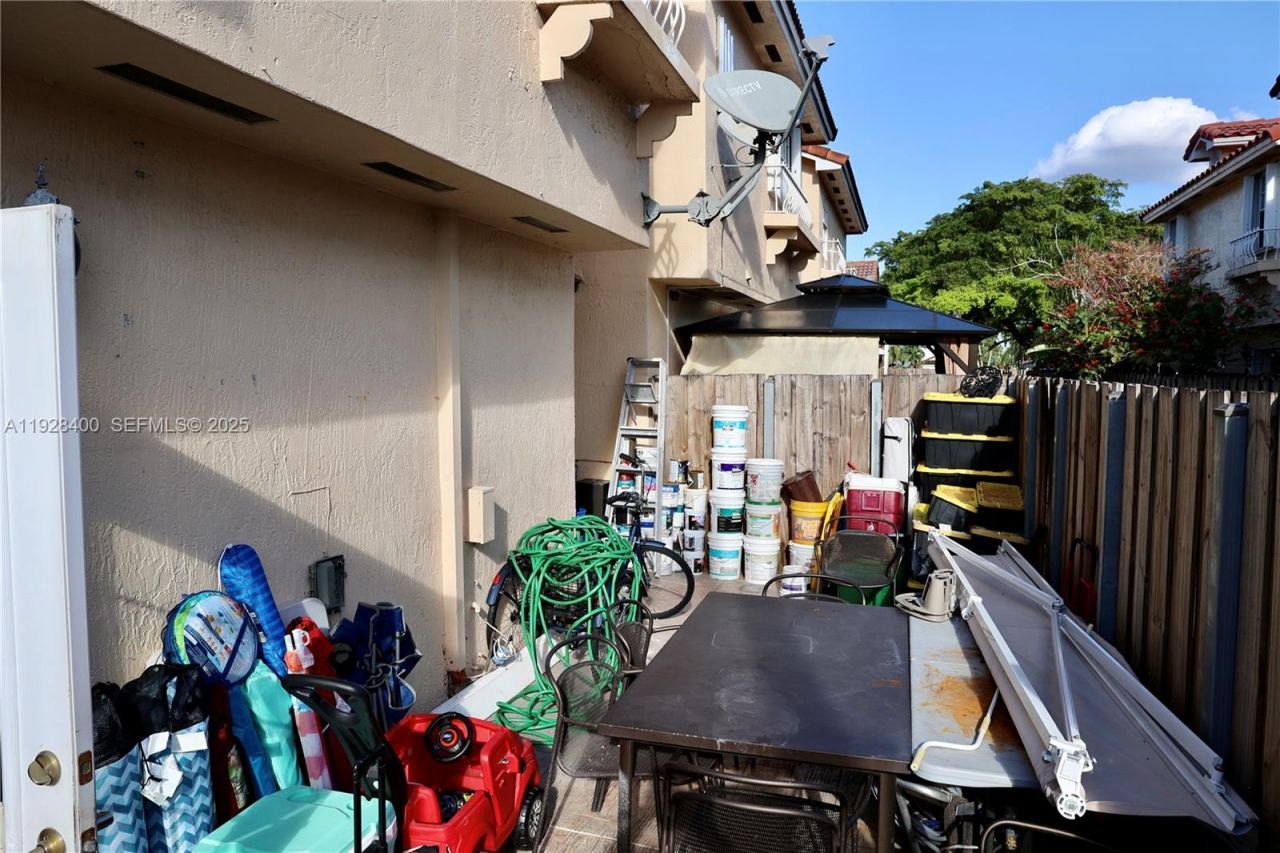 11049 SW 152nd Ct , Miami, FL 33196 Photo