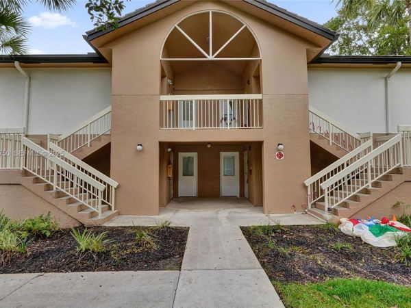 9833 Westview Dr, Unit 819, Coral Springs, FL 33076