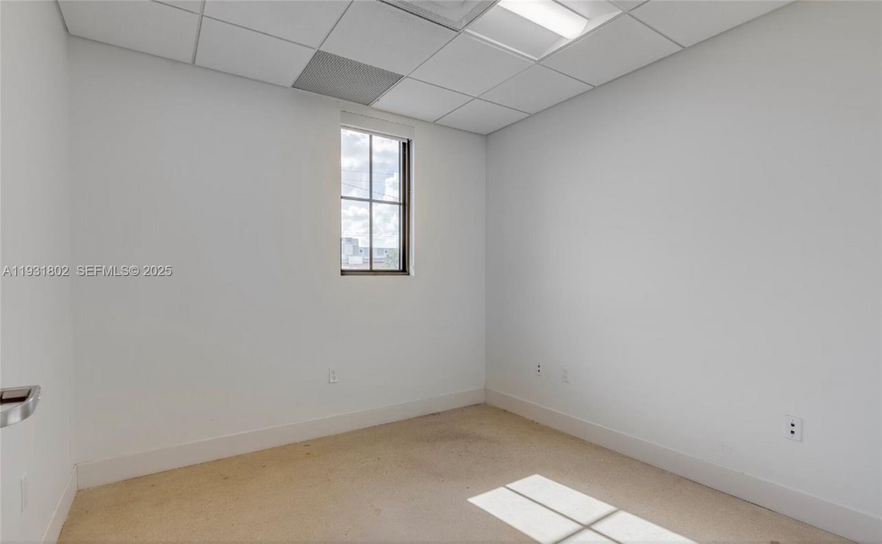 6900 SW 80th St , Miami, FL 33143 Photo