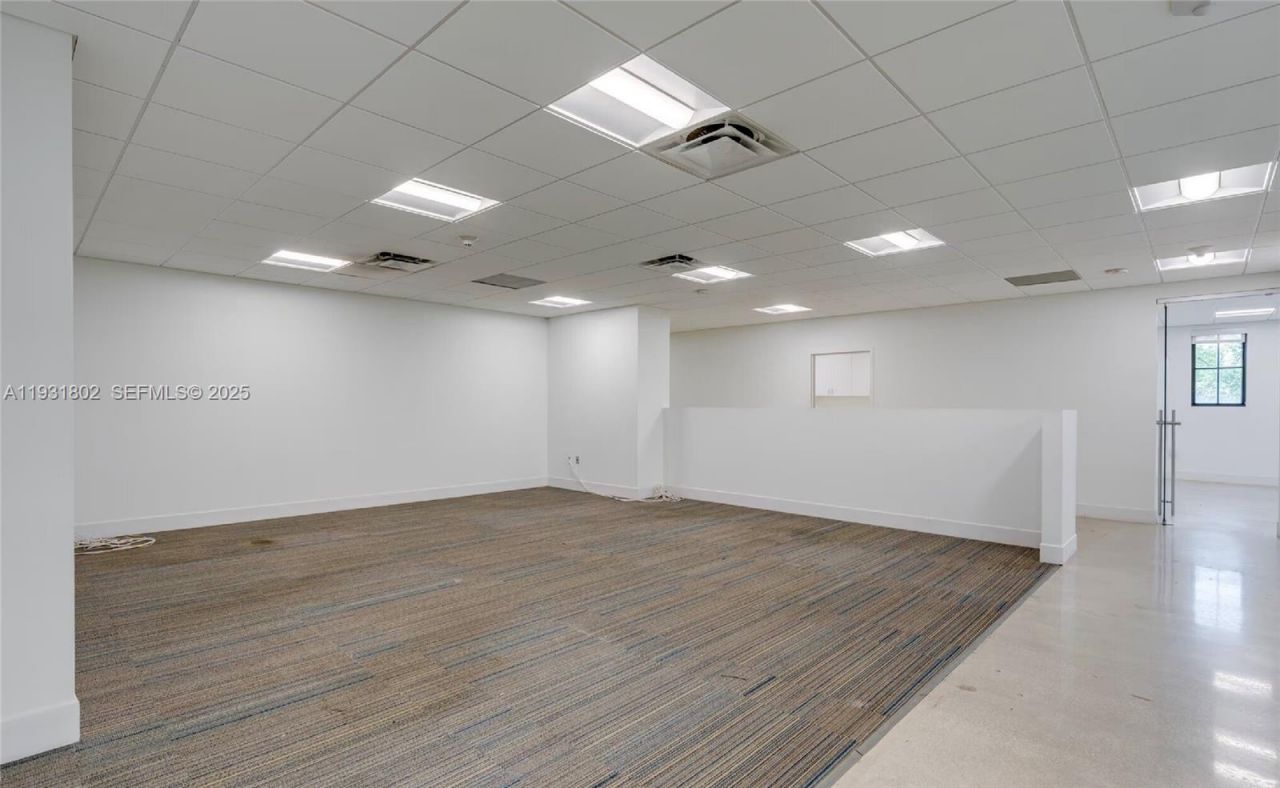 6900 SW 80th St , Miami, FL 33143 Photo