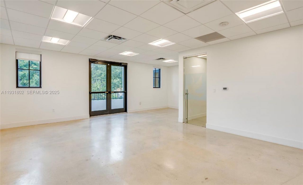 6900 SW 80th St , Miami, FL 33143 Photo