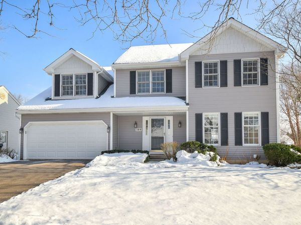 389 Colonial Circle, Geneva, IL 60134