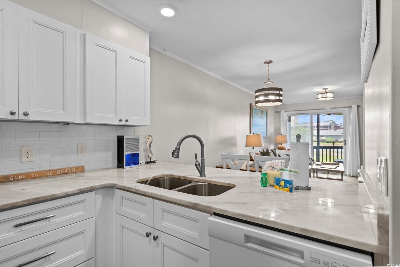 9501 Shore Dr. Photo 11