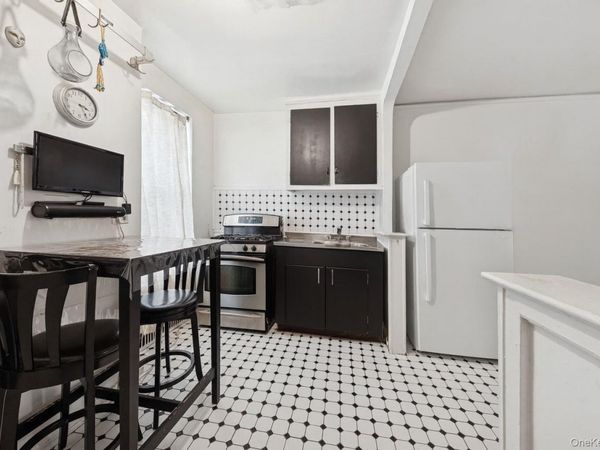 303 E 37th Street, Unit 1F, New York (Manhattan), NY 10016