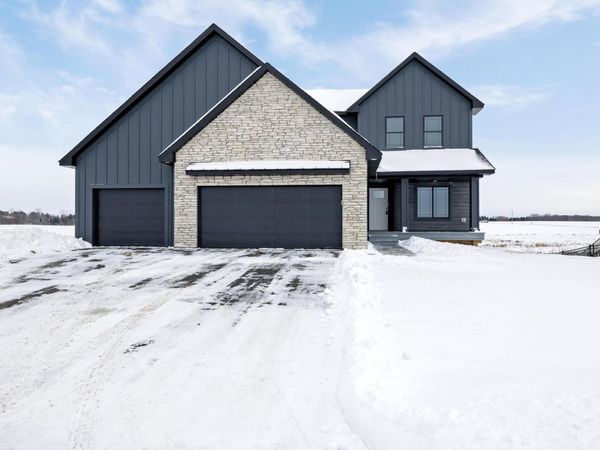 470 Sea Wing Boulevard, Prescott, WI 54021