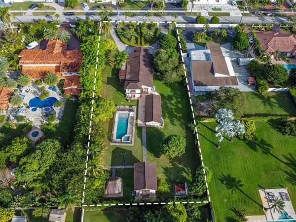 300 SW 123rd Ave, Miami, FL 33184