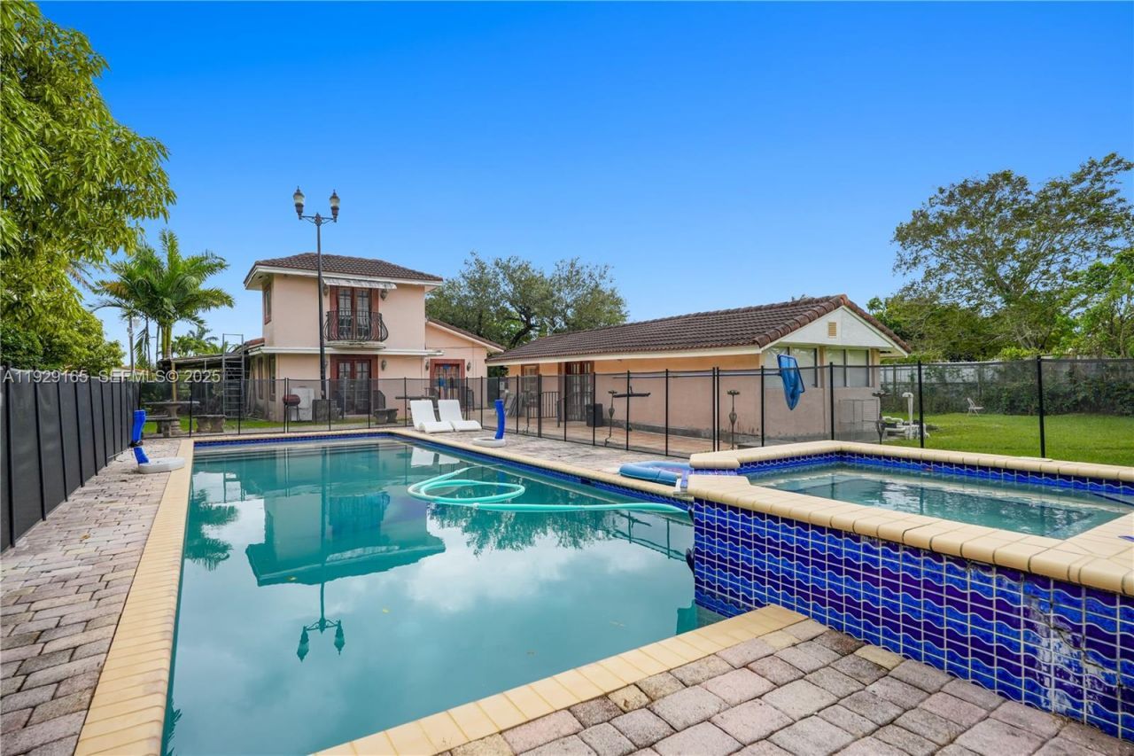 300 SW 123rd Ave , Miami, FL 33184 Photo