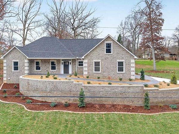 941 Deer Creek Drive, Crossville, TN 38571