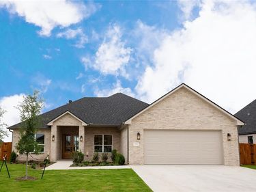 1337 Tahonta Drive, Hewitt, TX 76643