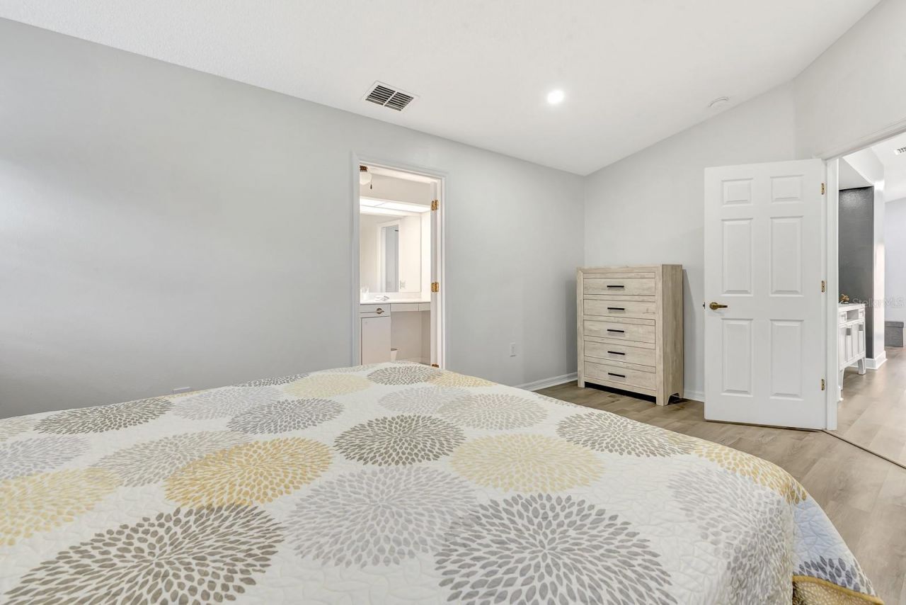 5304 72nd Street E, Bradenton, FL 34203 Photo