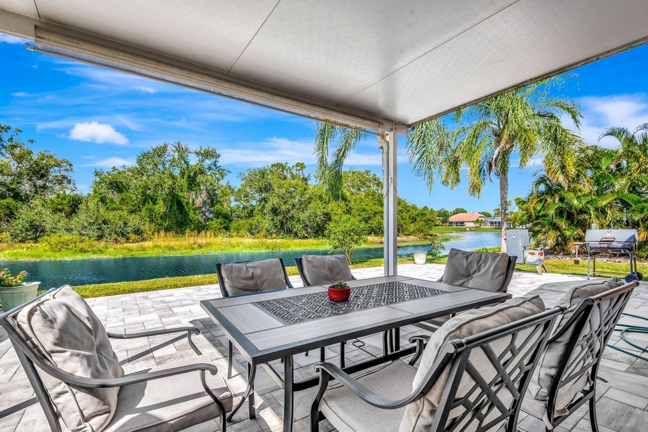 5304 72nd Street E, Bradenton, FL 34203 Photo