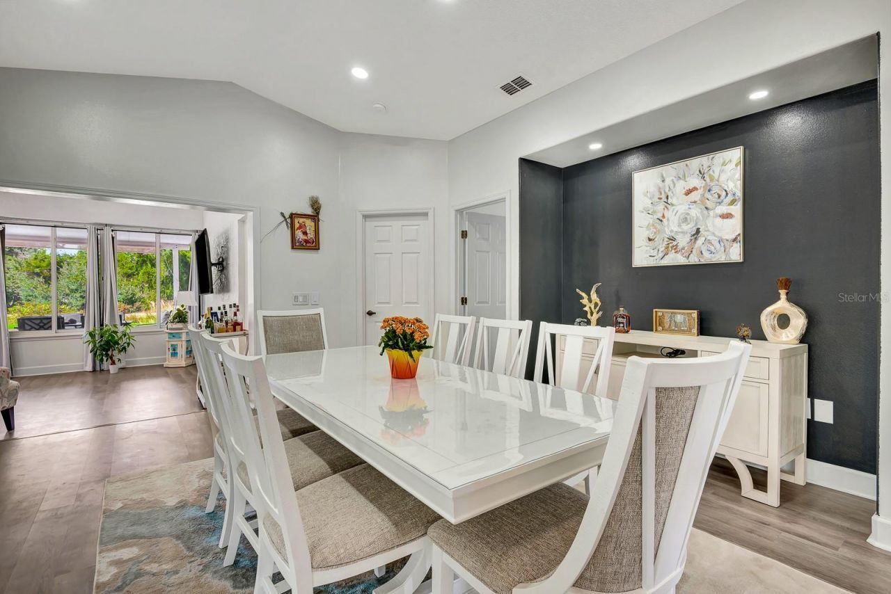 5304 72nd Street E, Bradenton, FL 34203 Photo