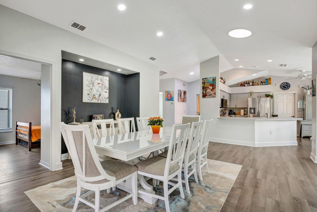 5304 72nd Street E, Bradenton, FL 34203 Photo