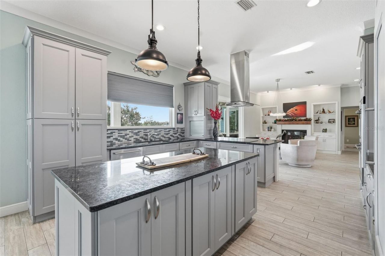 401 Harbor Drive, Belleair Beach, FL 33786 Photo