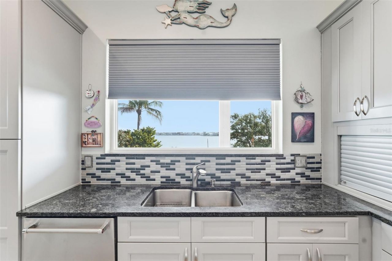 401 Harbor Drive, Belleair Beach, FL 33786 Photo