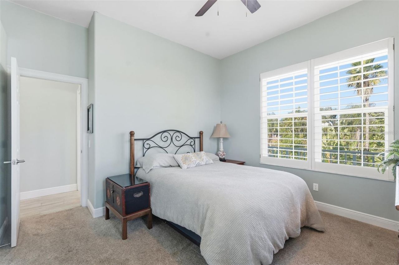 401 Harbor Drive, Belleair Beach, FL 33786 Photo