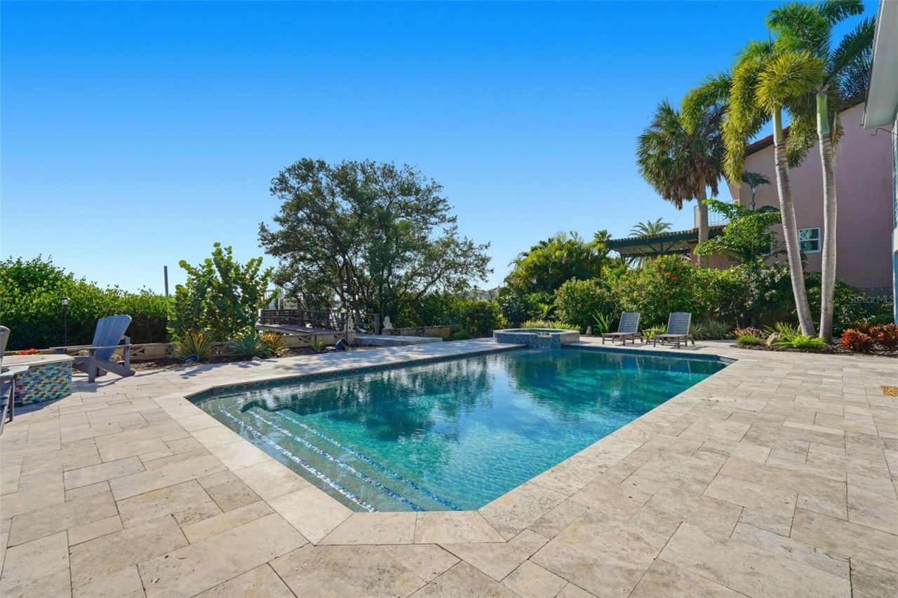 401 Harbor Drive, Belleair Beach, FL 33786 Photo