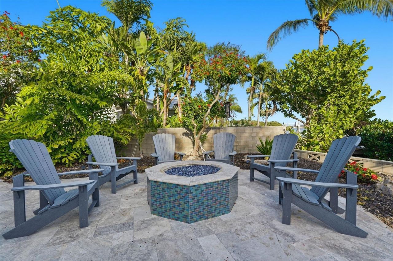 401 Harbor Drive, Belleair Beach, FL 33786 Photo