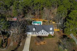 226 Tamwood Circle photo 4