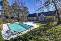 226 Tamwood Circle photo 4