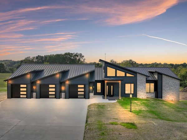 17325 Dayflower Street, Dubuque, IA 52001