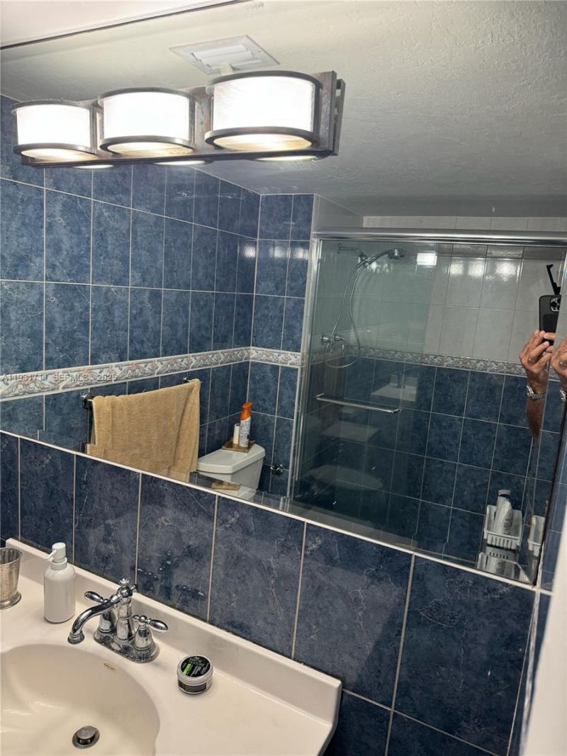 11930 N Bayshore Dr, Unit 1403, North Miami, FL 33181 Photo