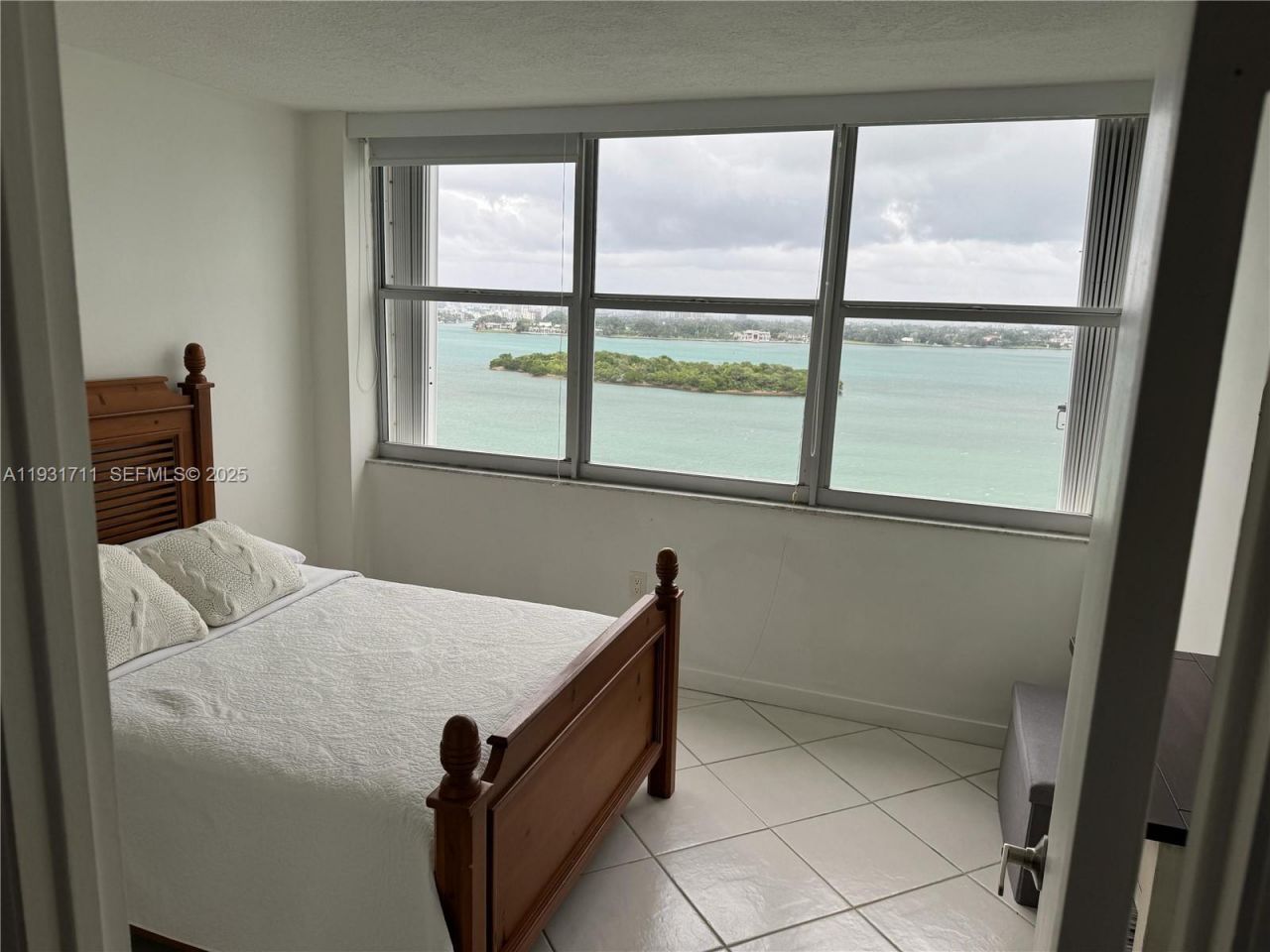 11930 N Bayshore Dr, Unit 1403, North Miami, FL 33181 Photo