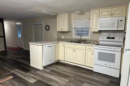 1009 Seaside Dr. photo 4