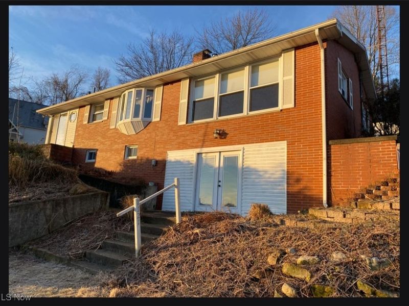 1121 Fiesta Road SW, Dellroy, OH 44620 Photo 1