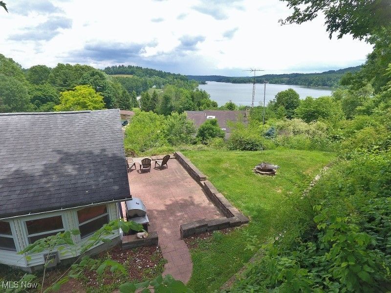 1121 Fiesta Road SW, Dellroy, OH 44620 Photo 2