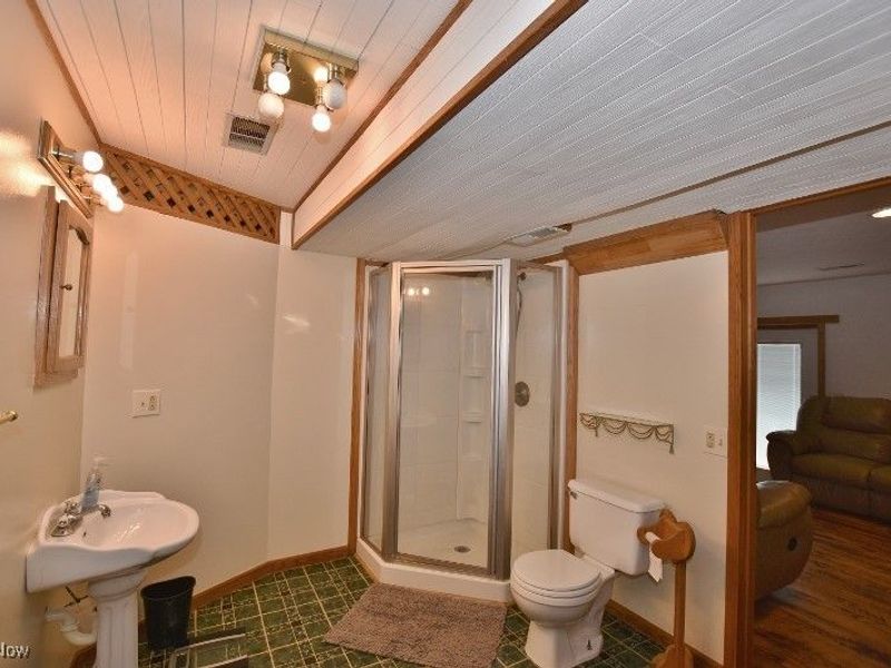 1121 Fiesta Road SW, Dellroy, OH 44620 Photo 24