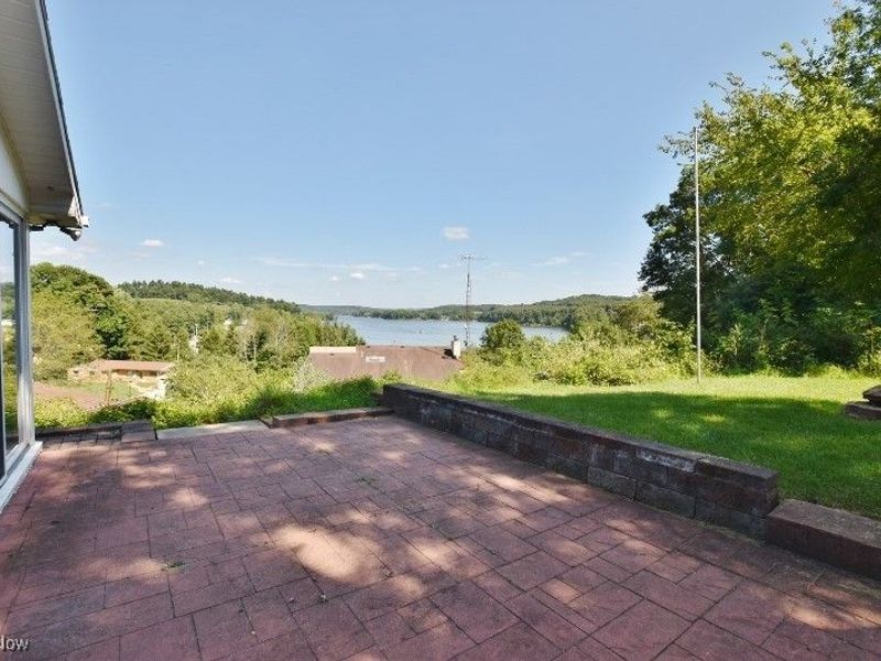 1121 Fiesta Road SW, Dellroy, OH 44620 Photo 5