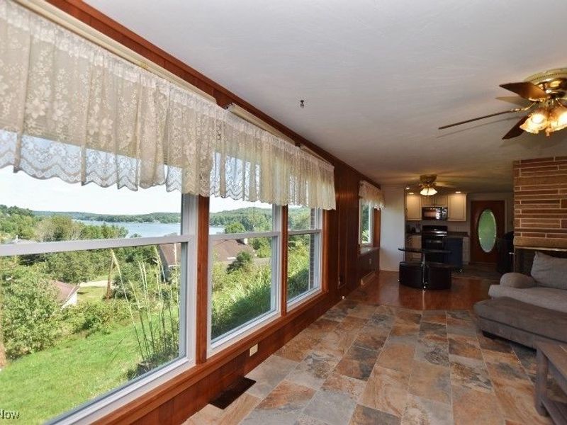 1121 Fiesta Road SW, Dellroy, OH 44620 Photo 7