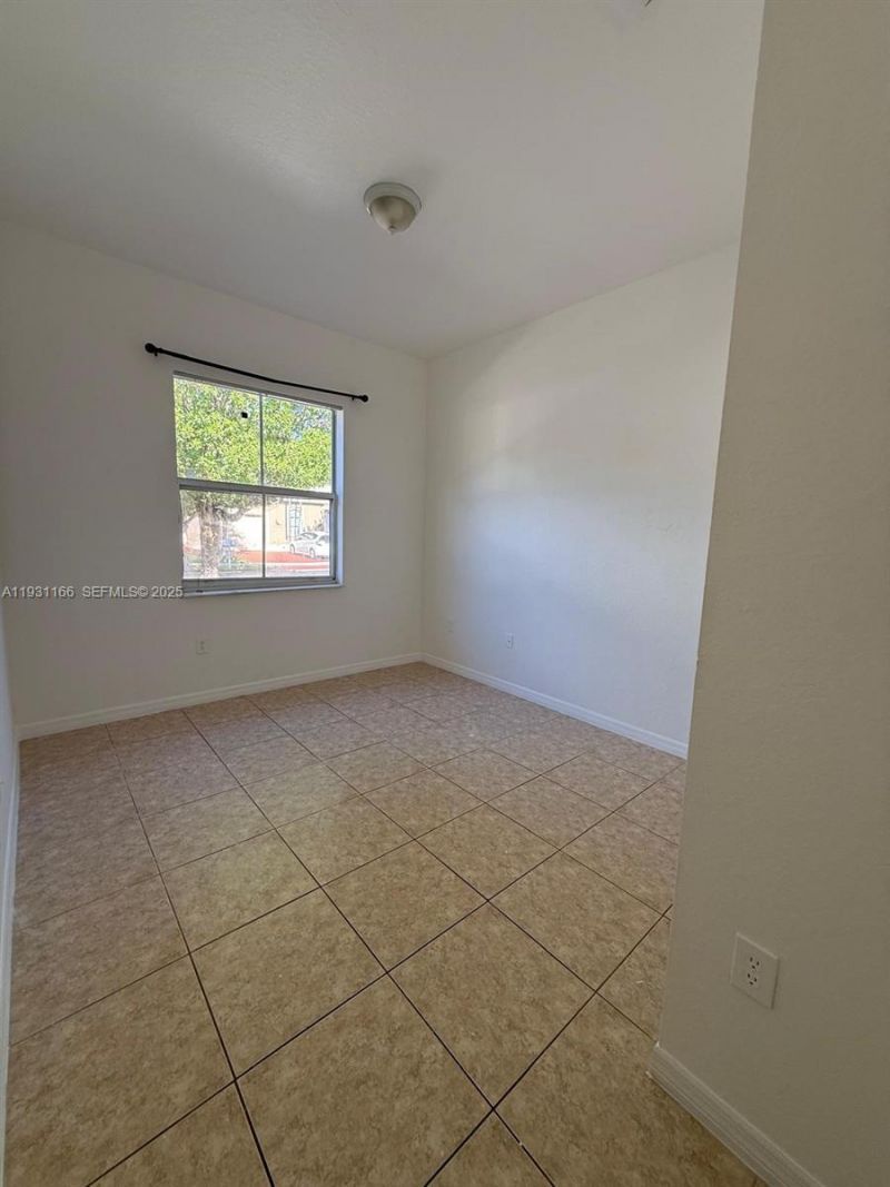 2221 NE 37th Ter, Homestead, FL 33033 Photo